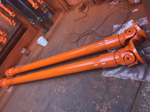 万向联轴器的两种常见类型